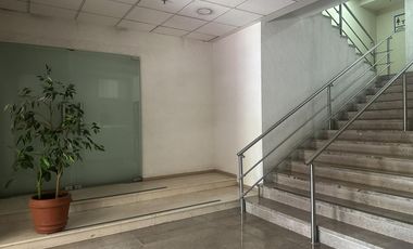 Edificio corporativo independiente de 1,778 m² con infraestructura operativa – Naucalpan