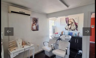 Espectacular casa comercial