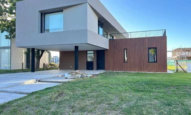 Casa en alquiler en Greenville Polo Resort