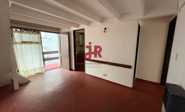 CODIGO 269 - DEPARTAMENTO EN ALQUILER ANUAL - 2 AMBIENTES - COCHERA Y PARRILLA