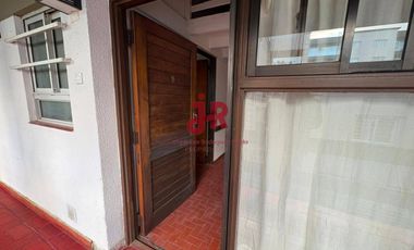 CODIGO 269 - DEPARTAMENTO EN ALQUILER ANUAL - 2 AMBIENTES - COCHERA Y PARRILLA