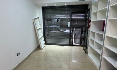 Alquiler de local comercial en Av. Boulogne Sur Mer Tapiales