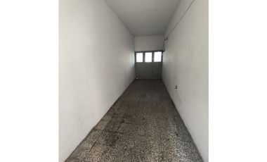CASA EN VENTA EN CASTELAR NORTE!!