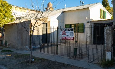 CASA 5 AMBIENTES - GARAGE - PATIO - JOSÉ CONTIN 637 - MADRYN