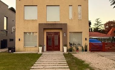 Casa en venta en El Pato Country Club