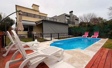 Casa en venta en El Pato Country Club