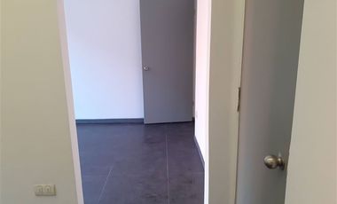 Oficina en Arriendo en EXCELENTE UBICACION, sector comercial, Mall Costanera Center a pasos del metro 