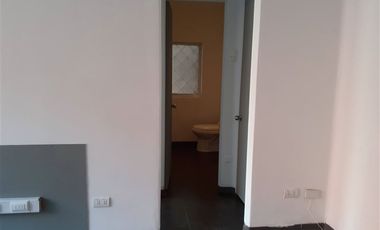 Oficina en Arriendo en EXCELENTE UBICACION, sector comercial, Mall Costanera Center a pasos del metro 