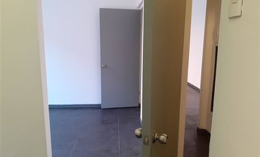 Oficina en Arriendo en EXCELENTE UBICACION, sector comercial, Mall Costanera Center a pasos del metro 