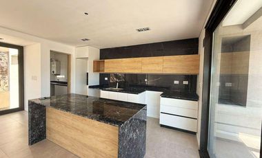 VENTA Casa 3 dormitorios. Almasierra. JK