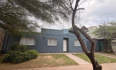 Casa Duplex Amoblada en Alquiler-  La Calandria zona sur