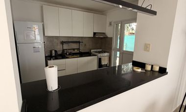 Casa Duplex Amoblada en Alquiler-  La Calandria zona sur