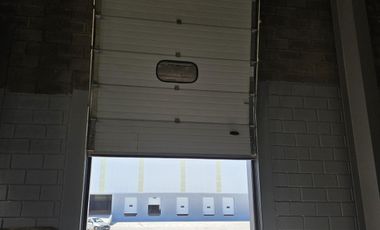 Depósito en Campana