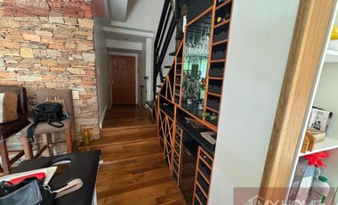 Divino departamento en dúplex con cochera doble