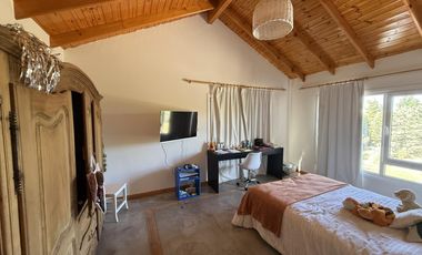 QUINTA CON PILETA / Puerto Madryn/  2500MTS2/ IMPECABLE