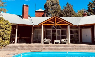 QUINTA CON PILETA / Puerto Madryn/  2500MTS2/ IMPECABLE