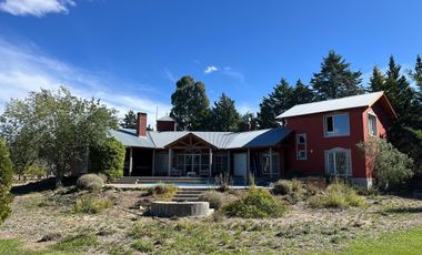 QUINTA CON PILETA / Puerto Madryn/  2500MTS2/ IMPECABLE