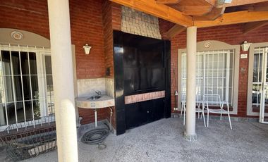 QUINTA CON PILETA / Puerto Madryn/  2500MTS2/ IMPECABLE