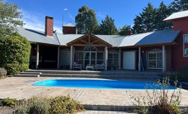 QUINTA CON PILETA / Puerto Madryn/  2500MTS2/ IMPECABLE