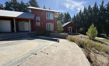QUINTA CON PILETA / Puerto Madryn/  2500MTS2/ IMPECABLE