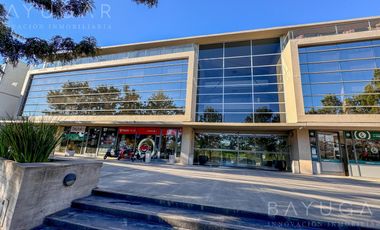 Venta Oficina Comercial PB - Edificio Polo Uno con Cochera / Pilar