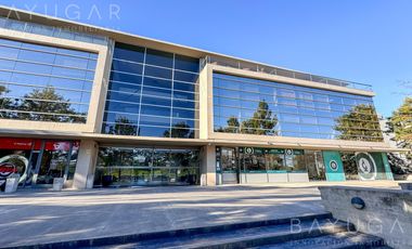 Venta Oficina Comercial PB - Edificio Polo Uno con Cochera / Pilar