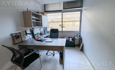 Venta Oficina Comercial PB - Edificio Polo Uno con Cochera / Pilar