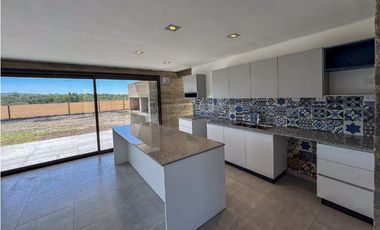 VENTA Casa 3 dormitorios. Almasierra. JK