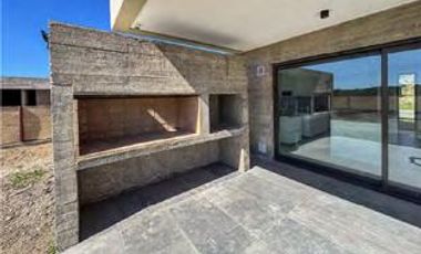 VENTA Casa 3 dormitorios. Almasierra. JK