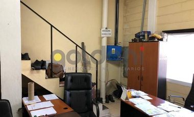 Galpon con oficinas