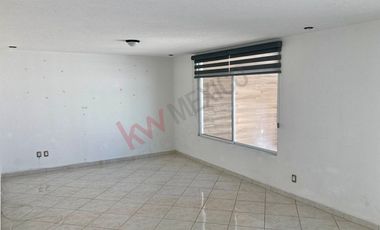 🏢✨ Casa en renta Club de golf la loma con 4 recámaras  ✨