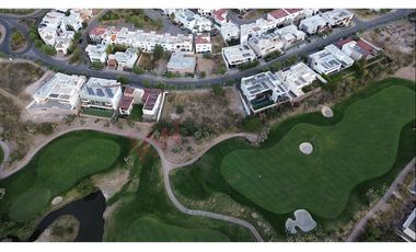 🏢✨ Casa en renta Club de golf la loma con 4 recámaras  ✨