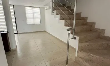 Casa en renta en Barcelona Sección Villa Barcelona Etapa II, Culiacán, Sinaloa
