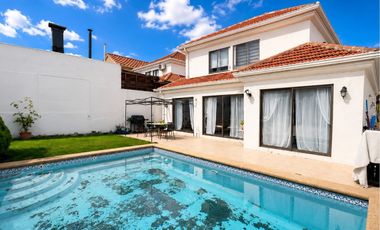 Casa de 5D/4B con piscina