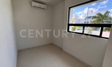 Casa en Renta Residencial Aqua - Avenida Huayacan