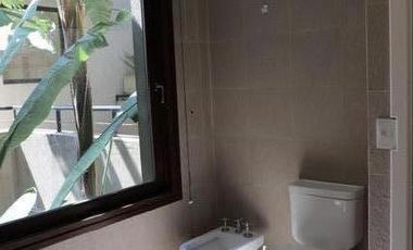Casa en  Barrio Parque - Moderna y con Pileta