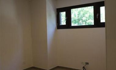 Casa en  Barrio Parque - Moderna y con Pileta