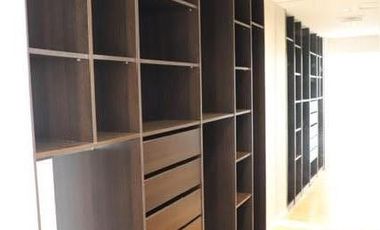 Casa en  Barrio Parque - Moderna y con Pileta