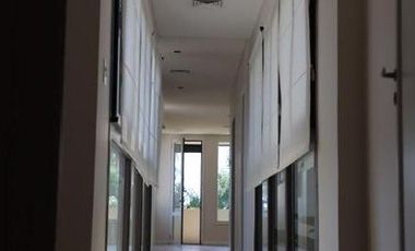 Casa en  Barrio Parque - Moderna y con Pileta