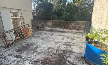 Casa en 2 Ptas de 4 dorm, garage, terraza y patio.- Banfield Oeste