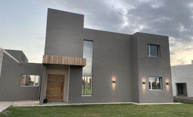 Casa en Urbanización Trisquelia