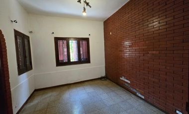 VENTA Casa 3 dormitorios. Belgrano Nº1692
