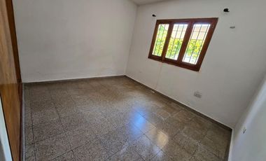 VENTA Casa 3 dormitorios. Belgrano Nº1692