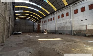 Galpón - Depósito de 744 m2  en  Lanús Oeste - VENTA - ALQUILER