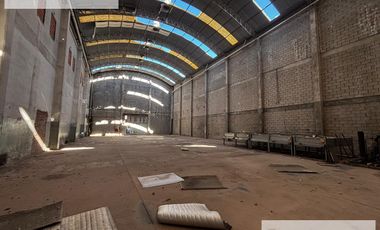 Galpón - Depósito de 744 m2  en  Lanús Oeste - VENTA - ALQUILER