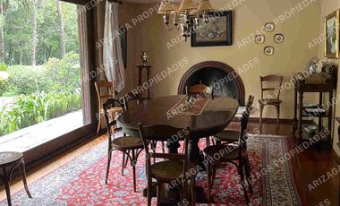 VENDO o RENTO  hermosa propiedad en la zona central de SANGOLQUI, con casa cololnial