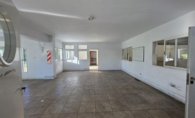 Depósito de 2.200 m2 sup. cubierta en Alquiler en Parque Industrial Campana