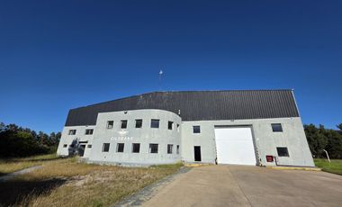 Depósito de 2.200 m2 sup. cubierta en Alquiler en Parque Industrial Campana