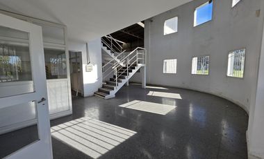 Depósito de 2.200 m2 sup. cubierta en Alquiler en Parque Industrial Campana