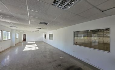 Depósito de 2.200 m2 sup. cubierta en Alquiler en Parque Industrial Campana